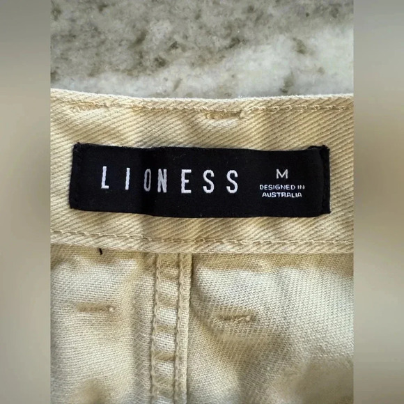 Lioness Australia Designed Women’s Beige Miami Vice Cargo Pants - Size Medium - Picture 5 of 7